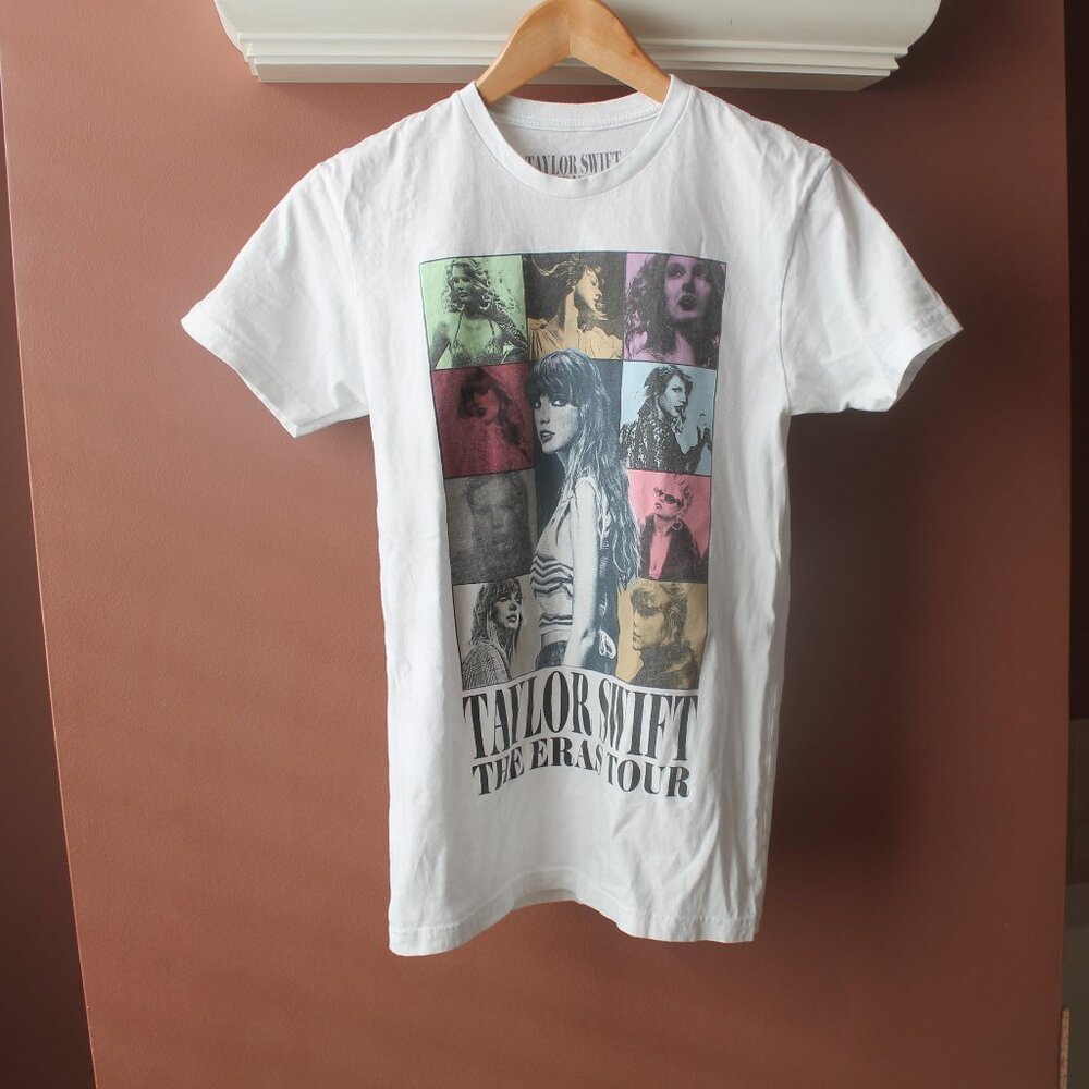 TAYLOR SWIFT Eras Tour Official Merchandise White Graphic T-Shirt Swiftie Sz XS